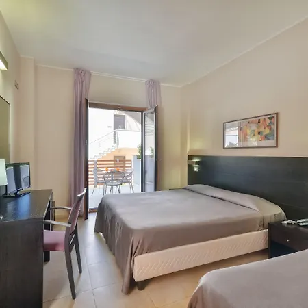 Hotel Mareluna 4*