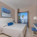 Hotell Mareluna 4*