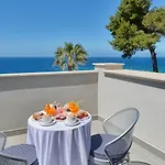 Mareluna Hotel 4*