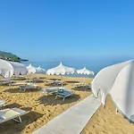 Mareluna 4*