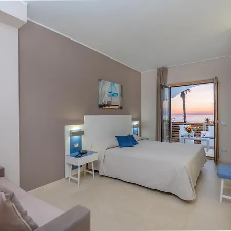 Mareluna Hotel