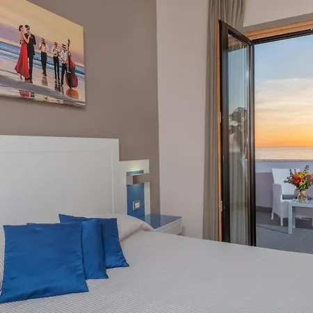 Mareluna Hotel