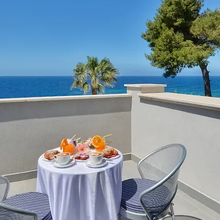 Mareluna Hotel 4*