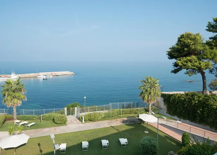 玛蕾露娜酒店 酒店